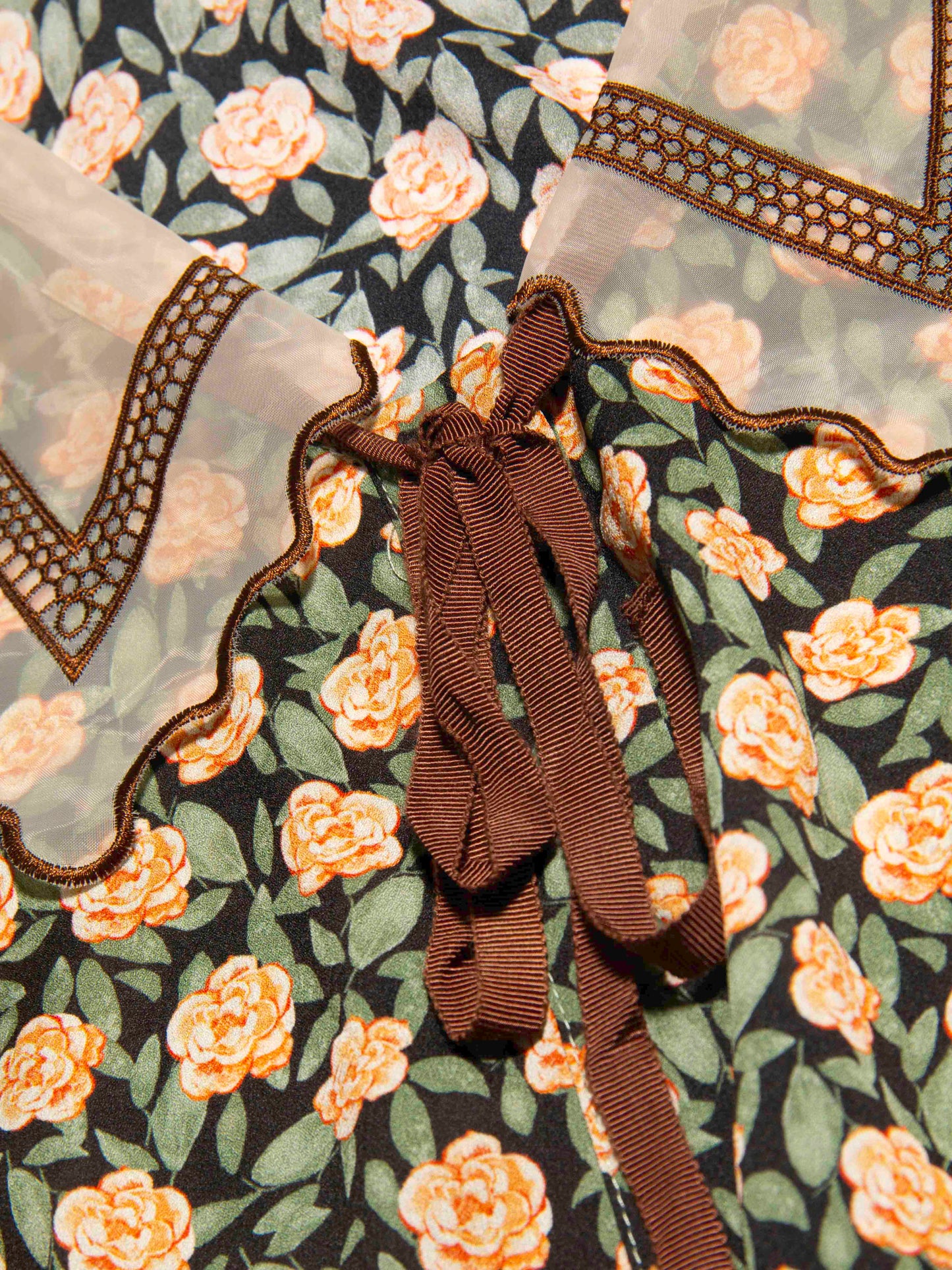 Floral Mesh Collar Blouse